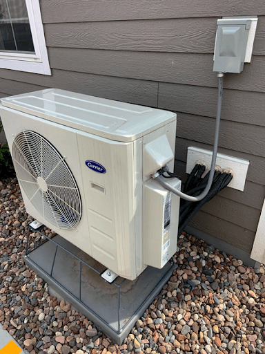 Carrier heat pump needing service in Saraland.